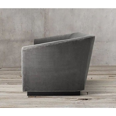 Фото Четырехместный диван Italian Shelter темно-серого цвета