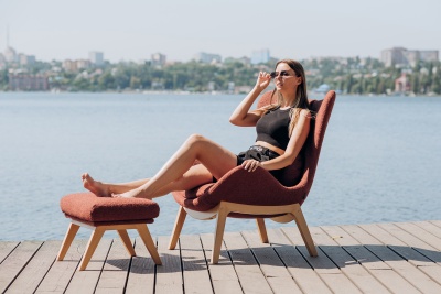 Фото Кресло LUND коньячного цвета