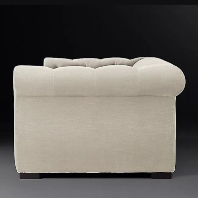 Фото Трехместный диван Modena Chesterfield Collection светло-серого цвета