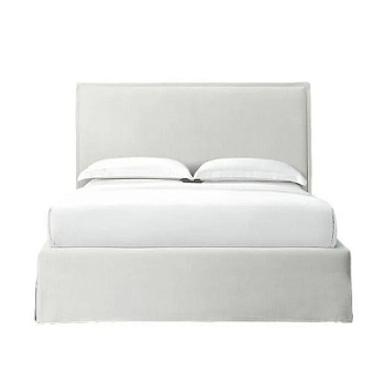 Фото Двуспальная кровать мягкая Kenlie Velvet Slipcovered белого цвета